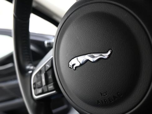 Used 2019 Jaguar XE Premium AWD/4WD image 25