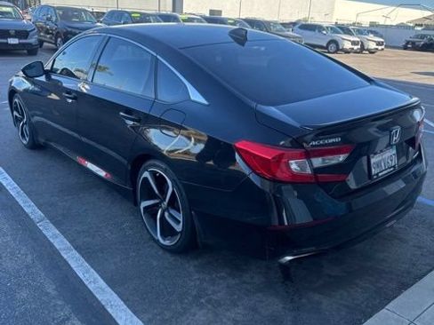 Used 2018 Honda Accord Sport image 7