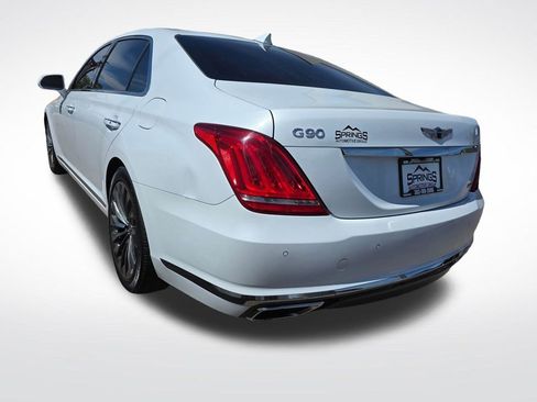 Used 2017 Genesis G90 3.3T Premium RWD image 7