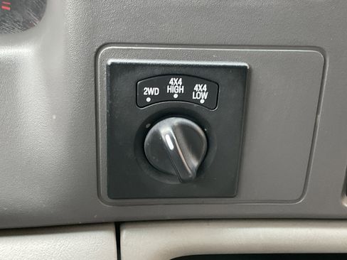 Used 1999 Ford F350 XLT image 31