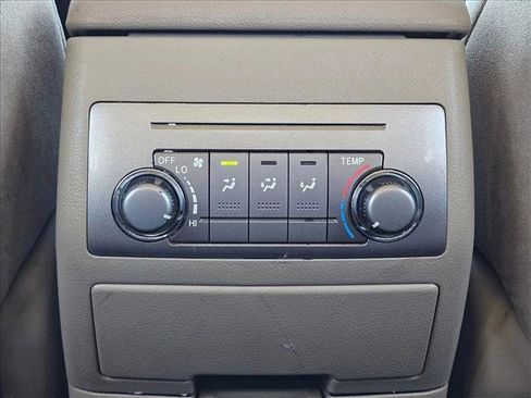 Used 2012 Toyota Highlander FWD image 17