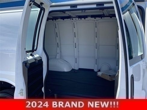 Used 2024 Chevrolet Express 2500 w/ Driver Convenience Package image 23