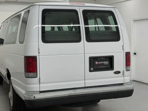 Used 2003 Ford E-350 and Econoline 350 XL RWD image 80