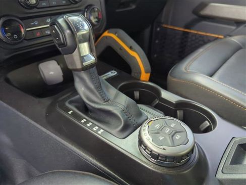 Used 2023 Ford Bronco Badlands image 14