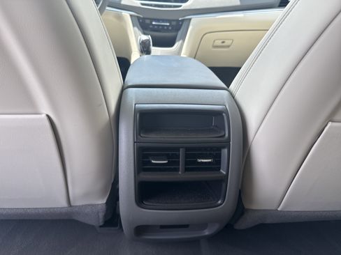 Used 2021 Cadillac XT5 Premium Luxury w/ LPO, Premium Carpet Package image 28