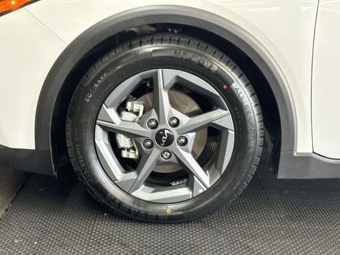 Used 2025 Kia K4 FWD image 11
