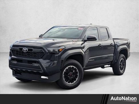 Used 2025 Toyota Tacoma TRD Off-Road AWD/4WD image 1