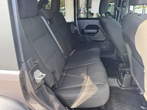 Used 2021 Jeep Wrangler Unlimited Sport AWD/4WD image 23