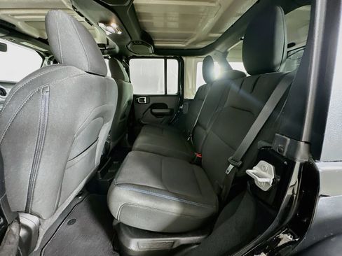 Used 2023 Jeep Wrangler Unlimited Rubicon 4xe AWD/4WD image 27