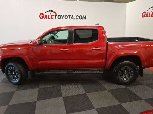 Used 2017 Toyota Tacoma SR5 w/ Tow Package AWD/4WD image 9