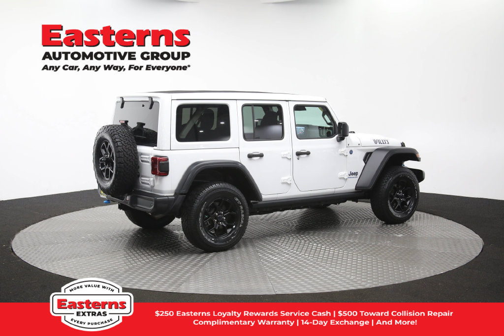 Used 2024 Jeep Wrangler Unlimited AWD/4WD image 47