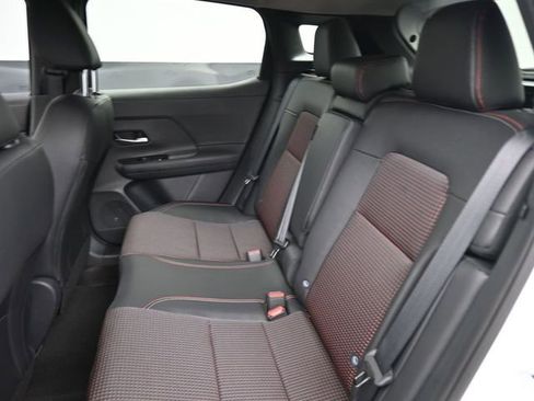 New 2026 Nissan Kicks SR w/ Cold Weather Package FWD image 23