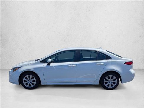 Used 2023 Toyota Corolla LE FWD image 8