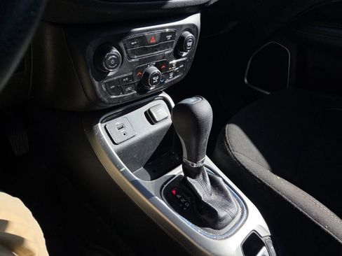 Used 2021 Jeep Compass Sport image 16