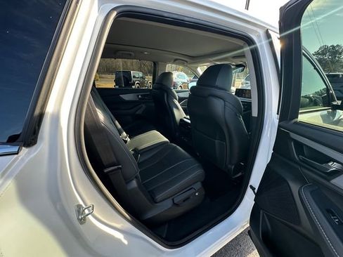 Used 2023 Acura MDX FWD w/ Technology Package image 17