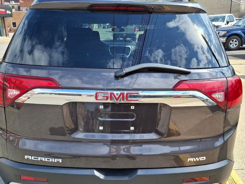 Used 2018 GMC Acadia SLE image 5