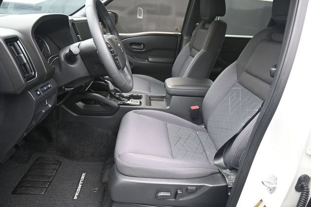 Used 2026 Nissan Frontier SV w/ SV Convenience Package AWD/4WD image 12