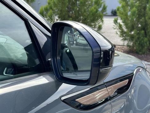 Used 2020 Land Rover Range Rover Evoque First Edition image 26