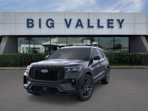 New 2026 Ford Explorer ST-Line w/ ST-Line Street Pack image 2
