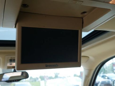 Used 2011 Chevrolet Suburban LTZ AWD/4WD image 4