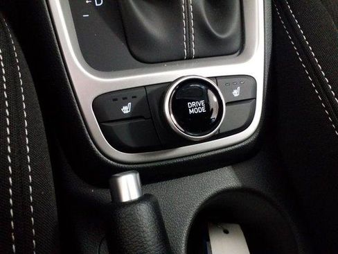 New 2026 Hyundai Venue SEL FWD image 8