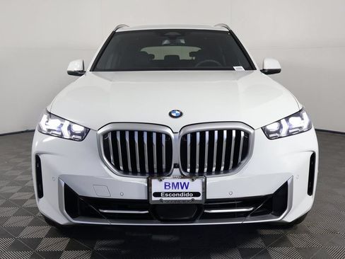 Used 2024 BMW X5 sDrive40i w/ Premium Package RWD image 2