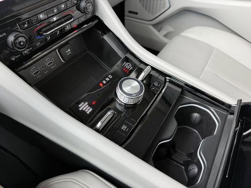 Used 2023 Jeep Grand Cherokee L Overland w/ Advanced Protech Group III image 33