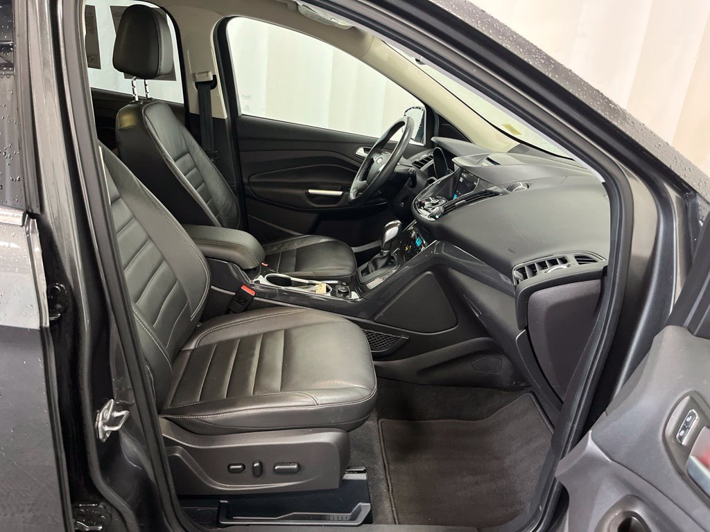 Used 2016 Ford Escape Titanium AWD/4WD image 19