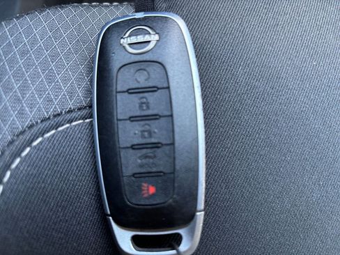 Used 2025 Nissan Pathfinder SV AWD/4WD image 22