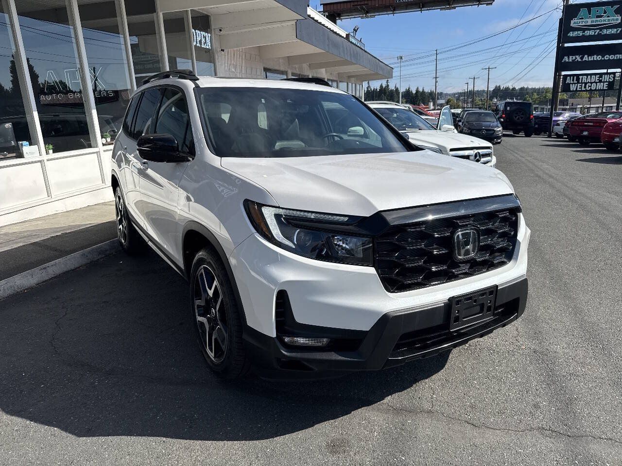 Used 2023 Honda Passport Elite image 11