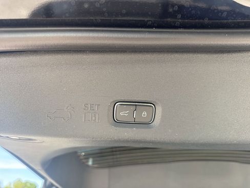 Used 2026 Ford Expedition Platinum w/ Stealth Appearance Package image 33