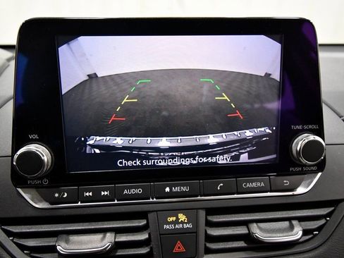 Used 2021 Nissan Altima 2.5 SV w/ SV Premium Package image 24