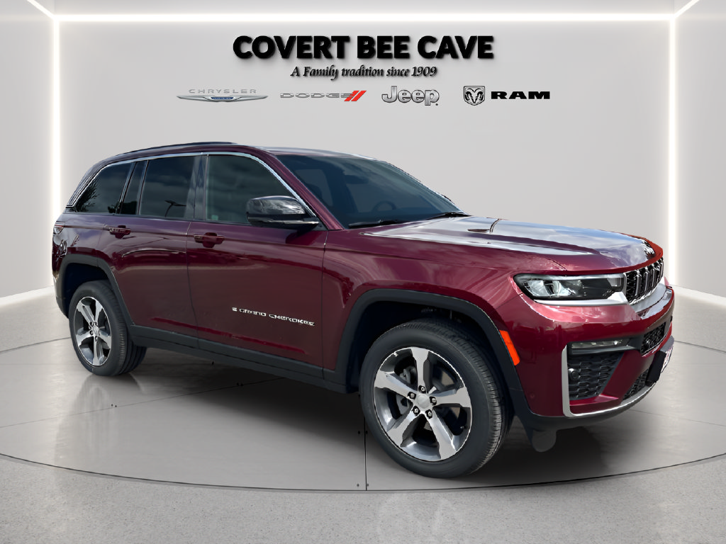 New 2026 Jeep Grand Cherokee Limited w/ Luxury Tech Group II RWD image 2