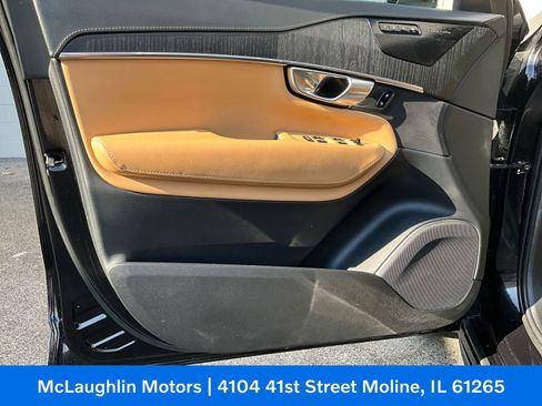 Certified 2023 Volvo XC90 B6 Ultimate w/ Protection Package Premier image 24