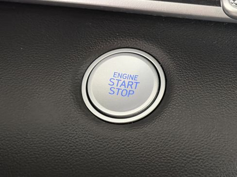 Used 2023 Hyundai Elantra SEL image 22