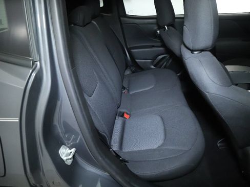 Certified 2023 Jeep Renegade Latitude AWD/4WD image 32