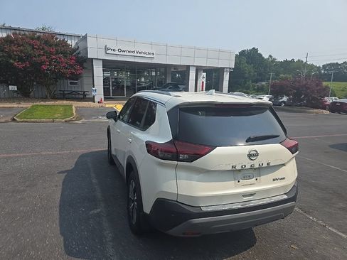 Used 2023 Nissan Rogue SV w/ SV Premium B Package AWD/4WD image 4