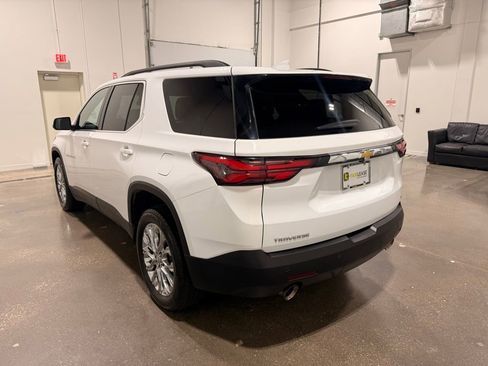 Used 2023 Chevrolet Traverse LT image 7