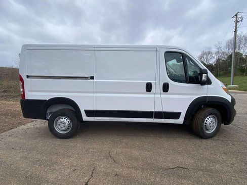 New 2026 RAM ProMaster 2500 w/ Convenience Group image 7