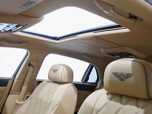 Used 2016 Bentley Flying Spur V8 AWD/4WD image 31