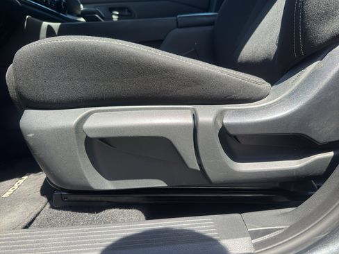 Used 2023 Nissan Rogue S FWD image 18