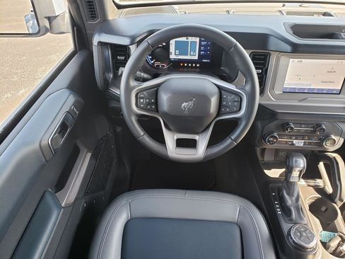 Used 2023 Ford Bronco Outer Banks AWD/4WD image 16