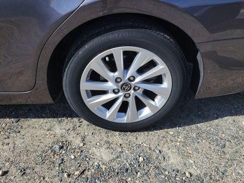 Used 2023 Toyota Camry LE image 5