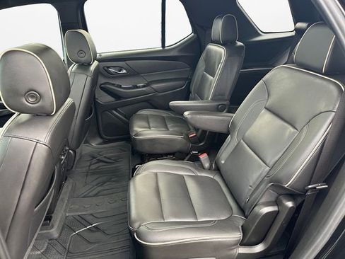 Used 2023 Chevrolet Traverse Premier w/ Redline Edition image 13
