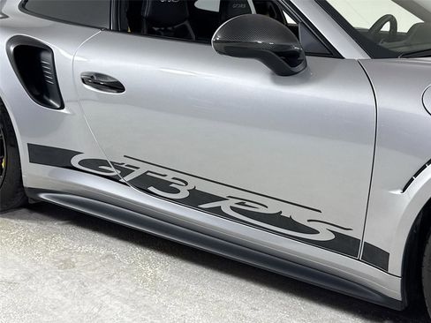 Used 2019 Porsche 911 GT3 RS image 34