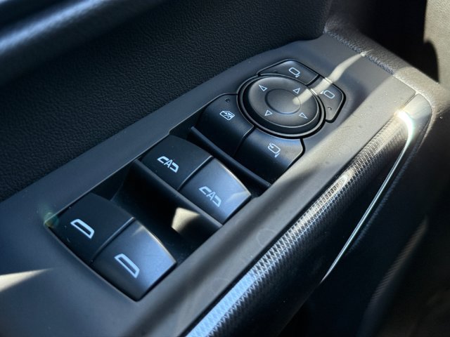 Used 2021 GMC Sierra 1500 AT4 AWD/4WD image 16
