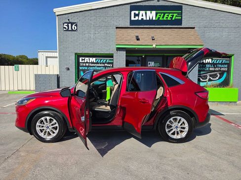 Used 2020 Ford Escape SE FWD image 32