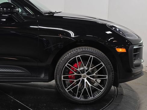 Certified 2026 Porsche Macan S AWD/4WD image 11