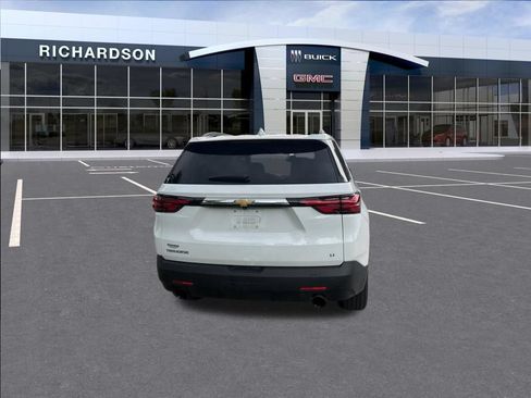 Used 2023 Chevrolet Traverse LT FWD image 12