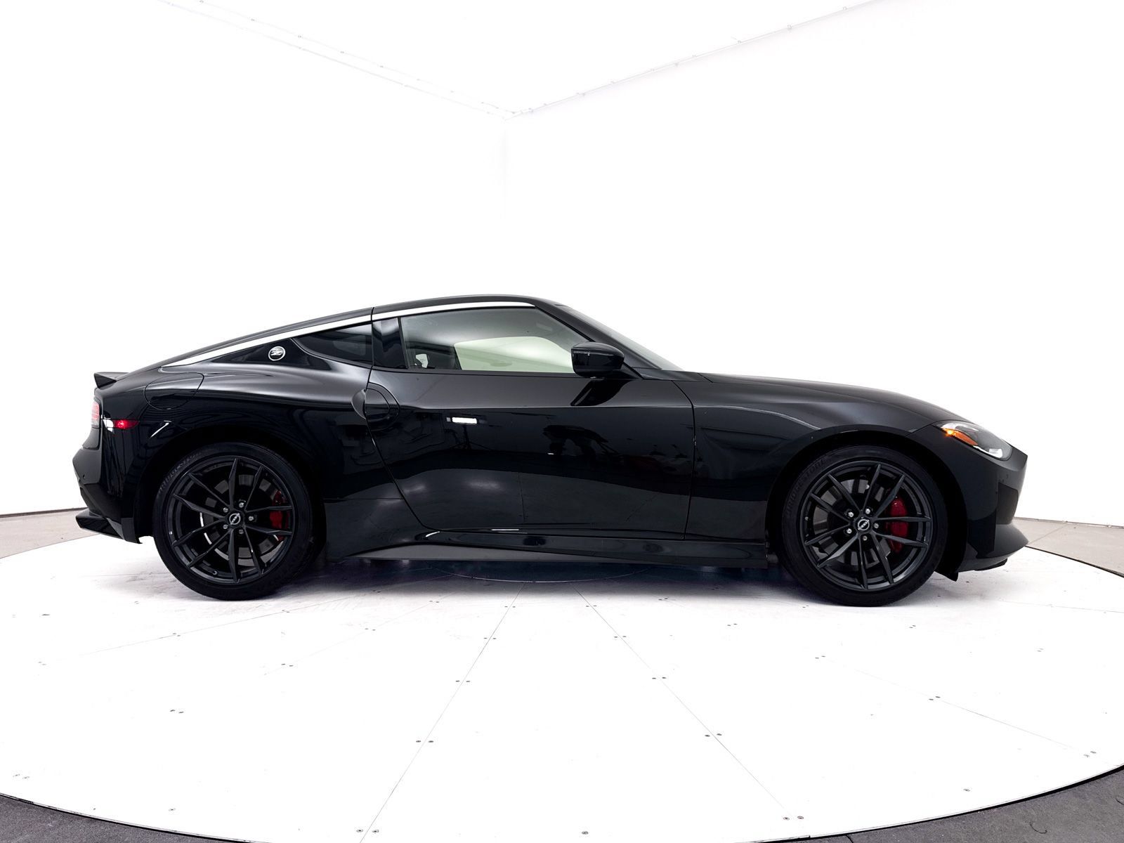 Used 2024 Nissan Z Performance w/ Floor Mat Package RWD image 34